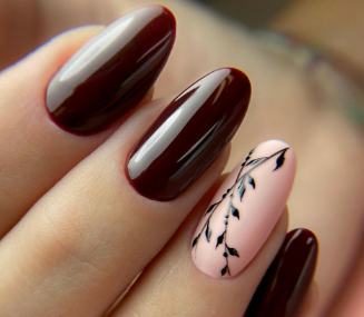 Manicure gel con microchip NFC integrato